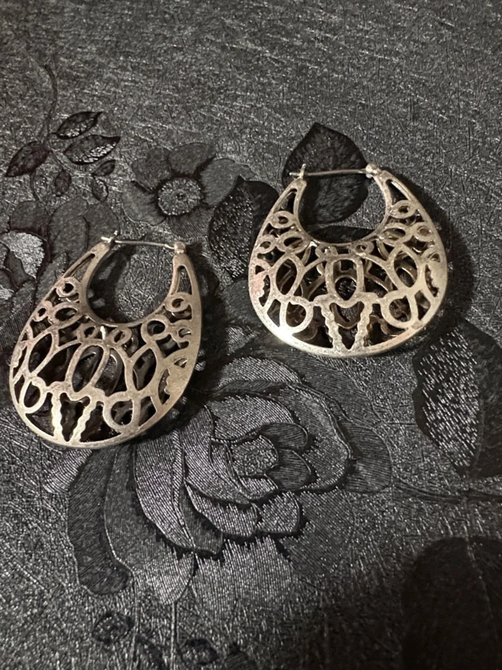 VINTAGE ORNATE FILIGREE HOOP SILVER-TONE DROP 1.5